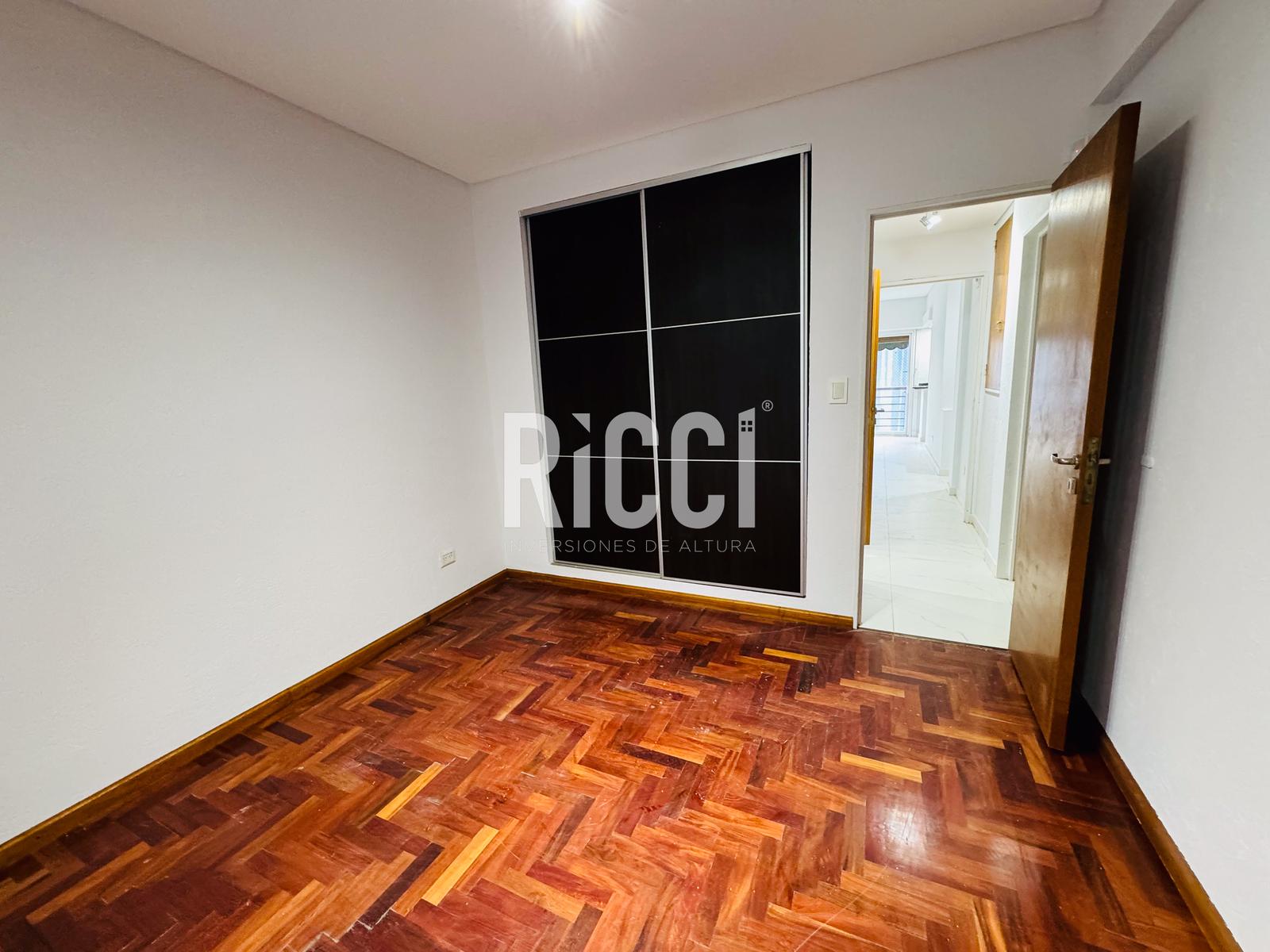 Foto Departamento en Venta en Quilmes, Quilmes Brown y Conesa , 3 ambientes con dos Cocheras. Apto credito.