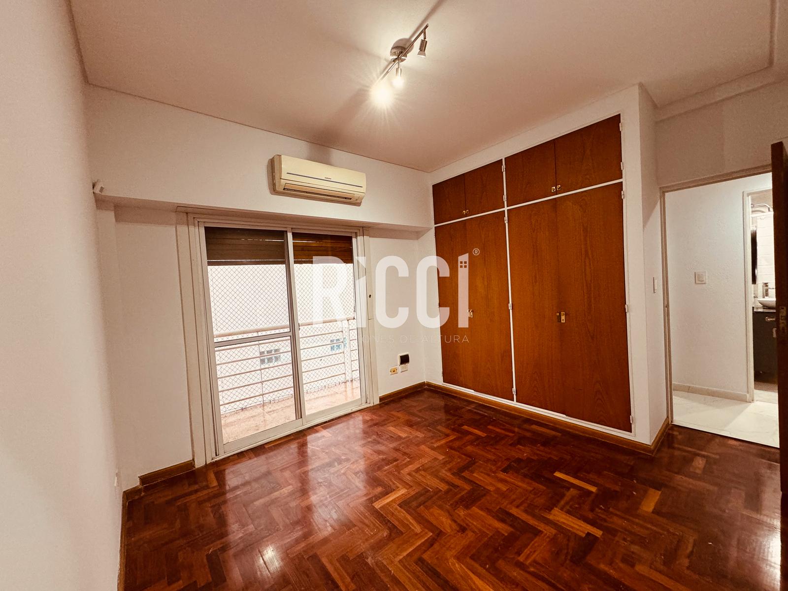 Foto Departamento en Venta en Quilmes, Quilmes Brown y Conesa , 3 ambientes con dos Cocheras. Apto credito.