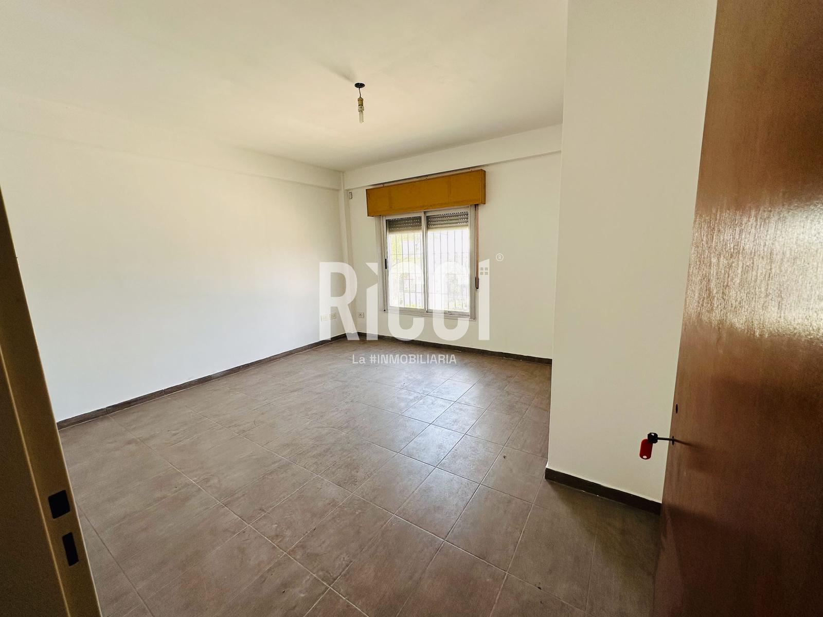 Foto Casa en Venta en Berazategui, Berazategui calle 140  al 900