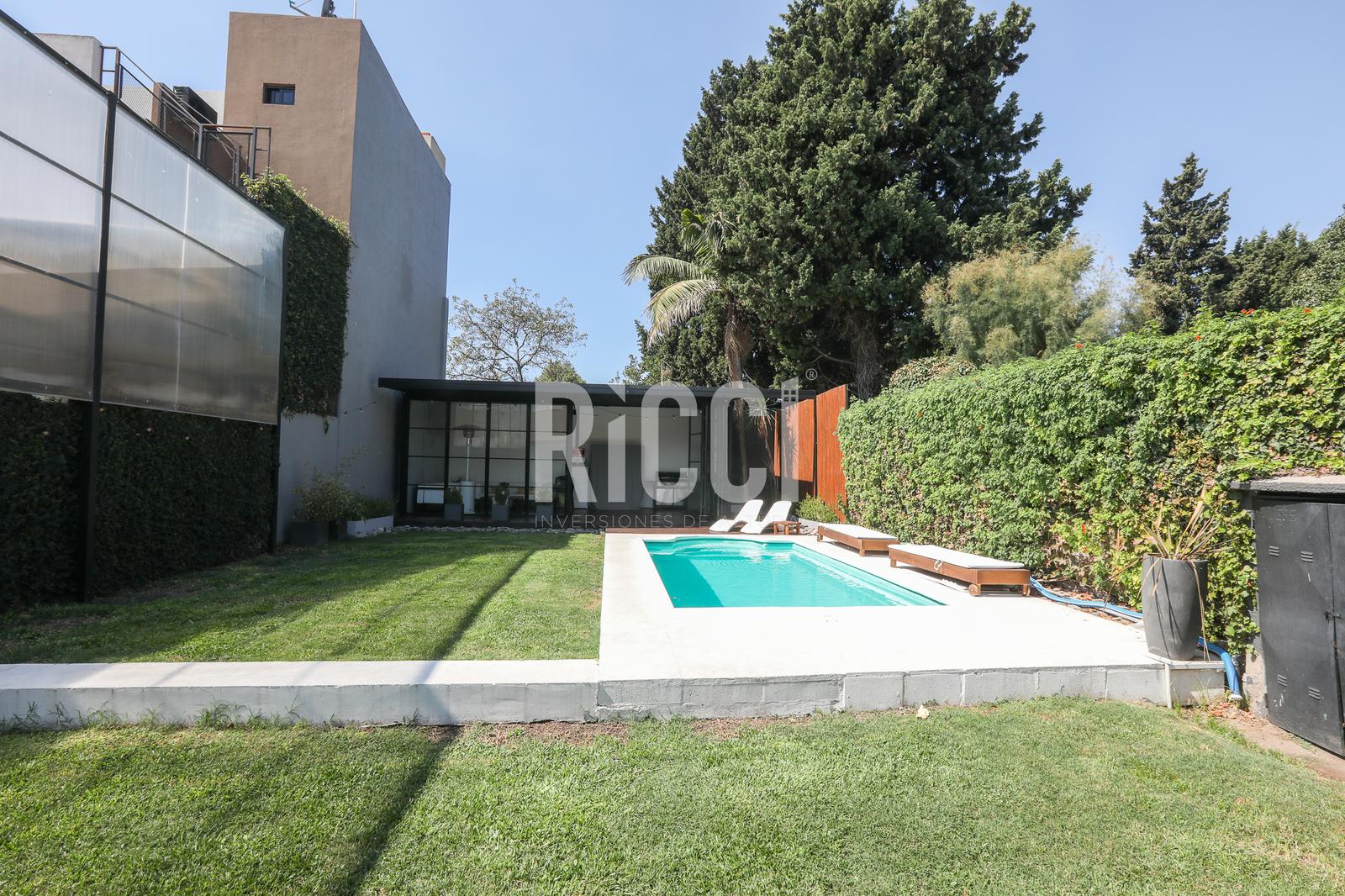 Foto Casa en Venta en Cooperarios, Quilmes Oeste Casa de 4 ambientes en Venta, apto credito con piscina climatizada  Quilmes Oeste, 