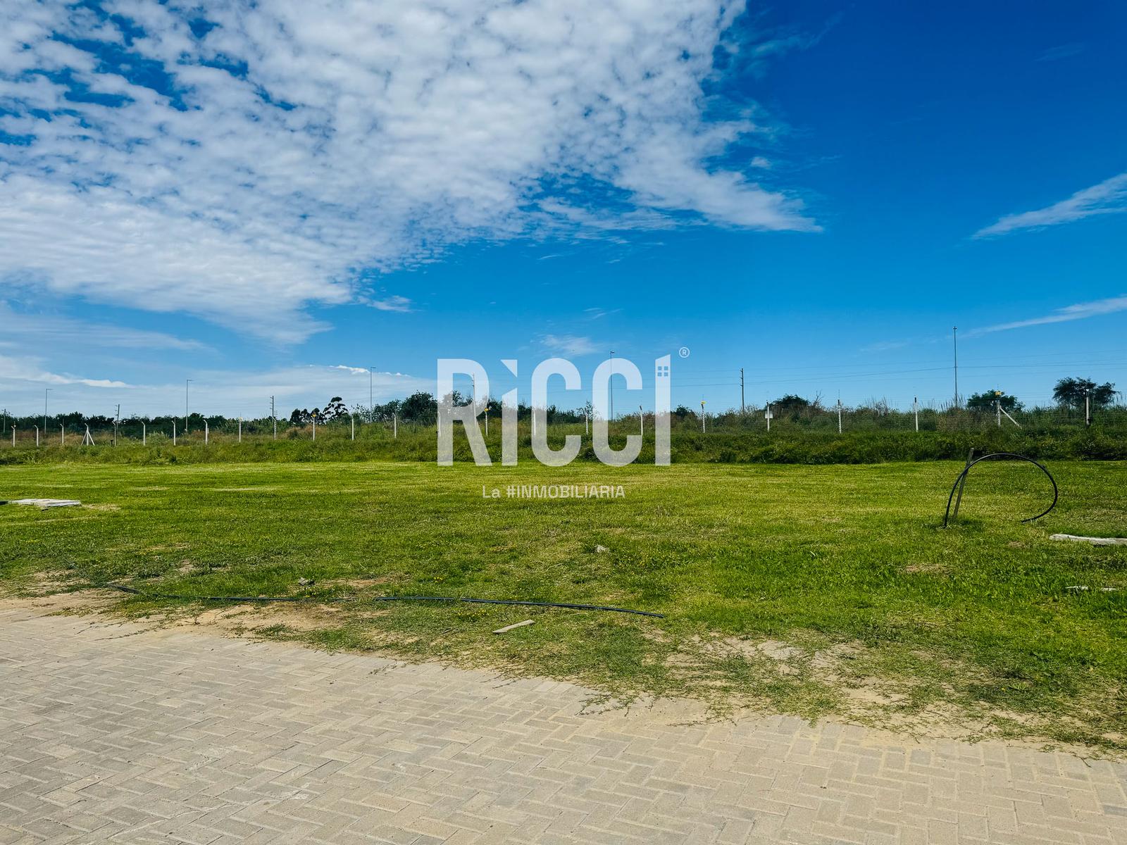 Foto Terreno en Venta en Pueblos del Plata Country Club, Guillermo E Hudson Lote en El Cano, Pueblos del plata, Hudson