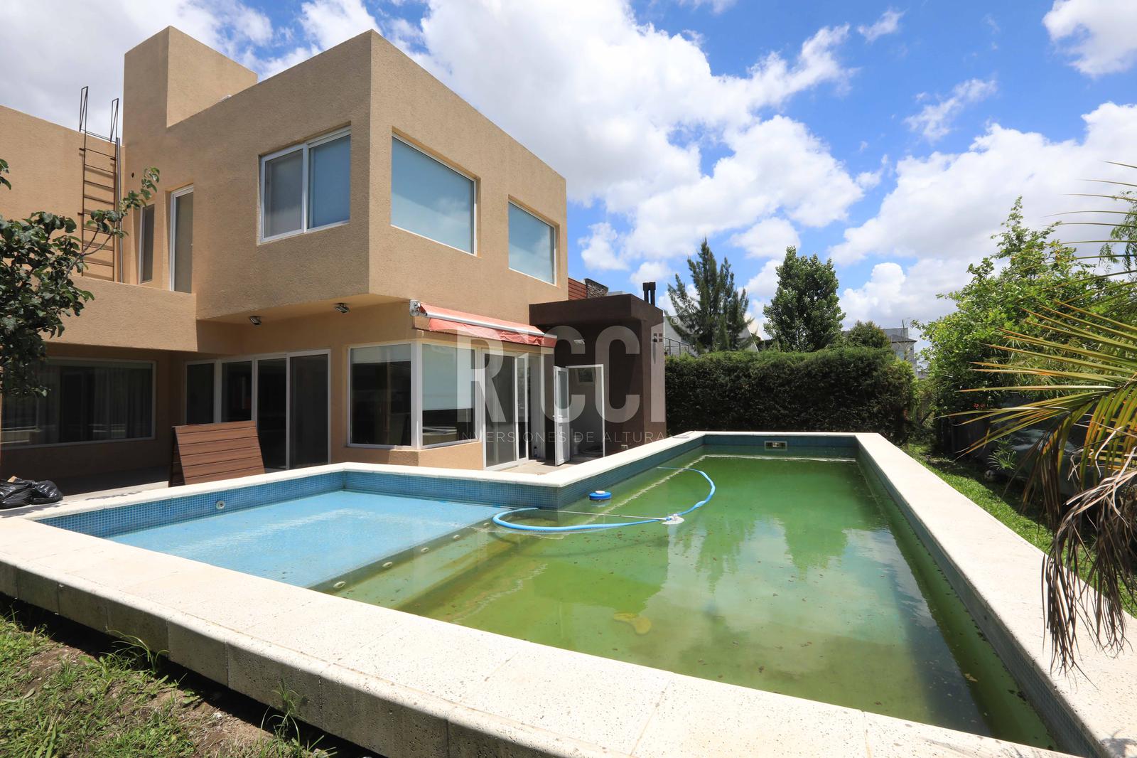 Foto Casa en Venta en Berazategui, Berazategui Casa de 4 ambientes en Venta | Barrio Cerrado los troncos